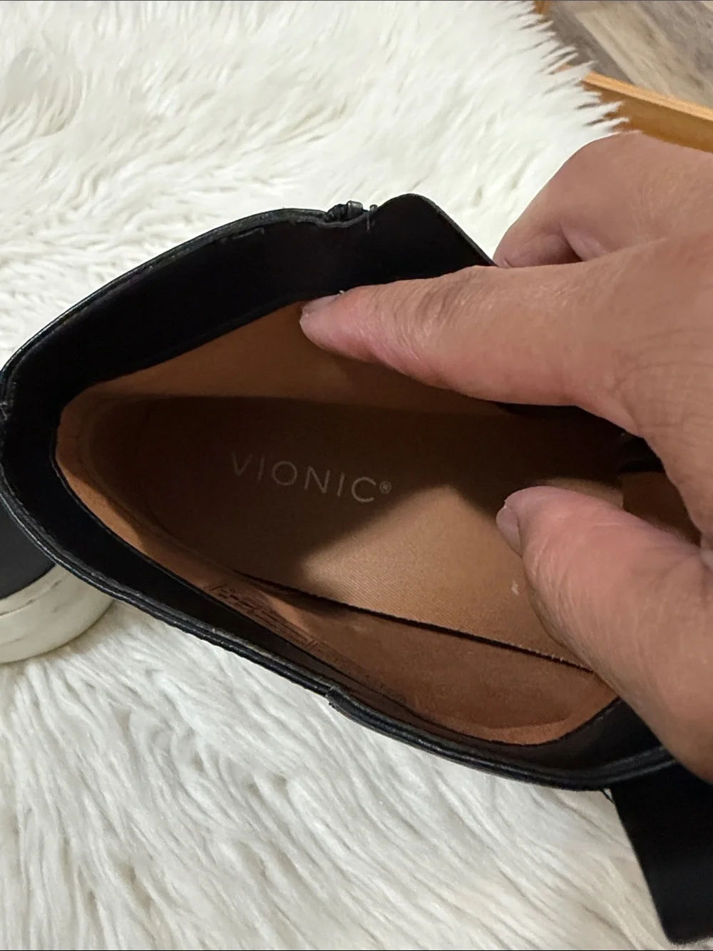 Vionic Black Leather Ankle Booties with White Platform Sole Size 9.5